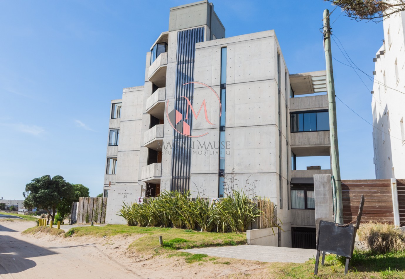 Exclusivo Departamento Frente Al Mar - piso 2 - dpto A - En Pinamar